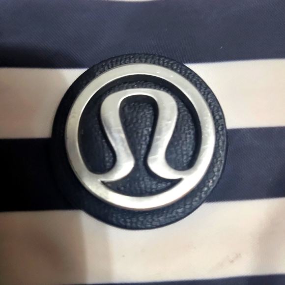 Lululemon Festival Bag in Apex - Picture 9 of 17